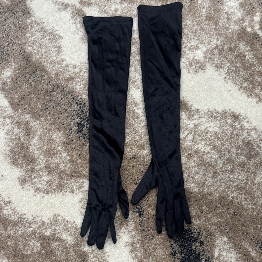 Elegant Black Opera Gloves